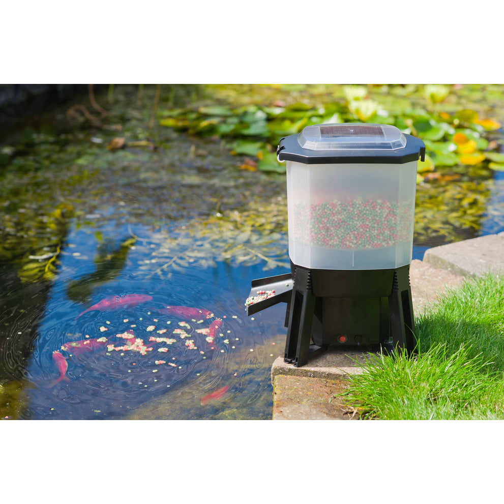 koi_feeder_solar_voerautomaat-1